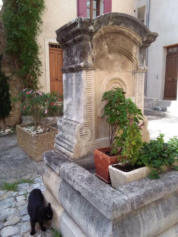 La Maison Derriere La Fontaine 布依斯·莱斯·巴罗尼 外观 照片